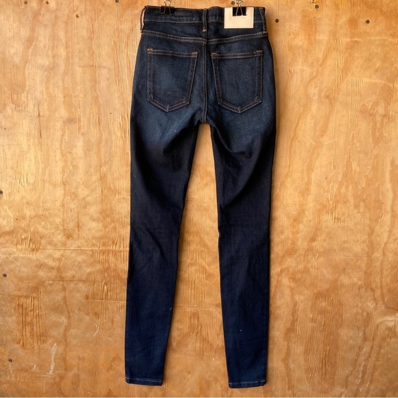 Everlane Mid Rise Skinny Dark Wash Jean - Picture 2 of 13